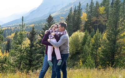 Mountain Mini Sessions Near Calgary | Why Families Love Photos in the Mountains